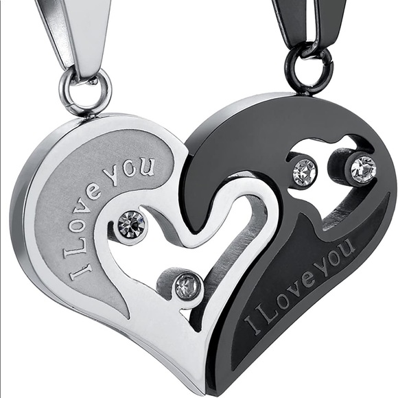 Cute couples necklace!! Never worn!! - Picture 1 of 5